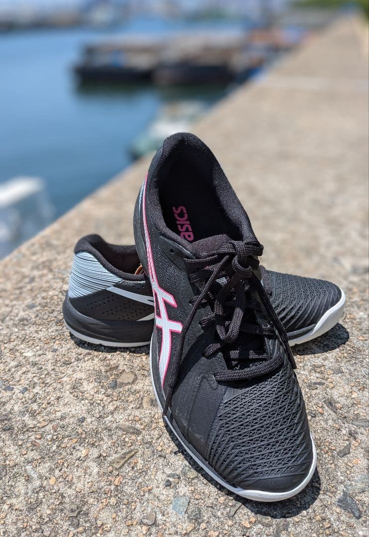 asics テニスシューズ25.5