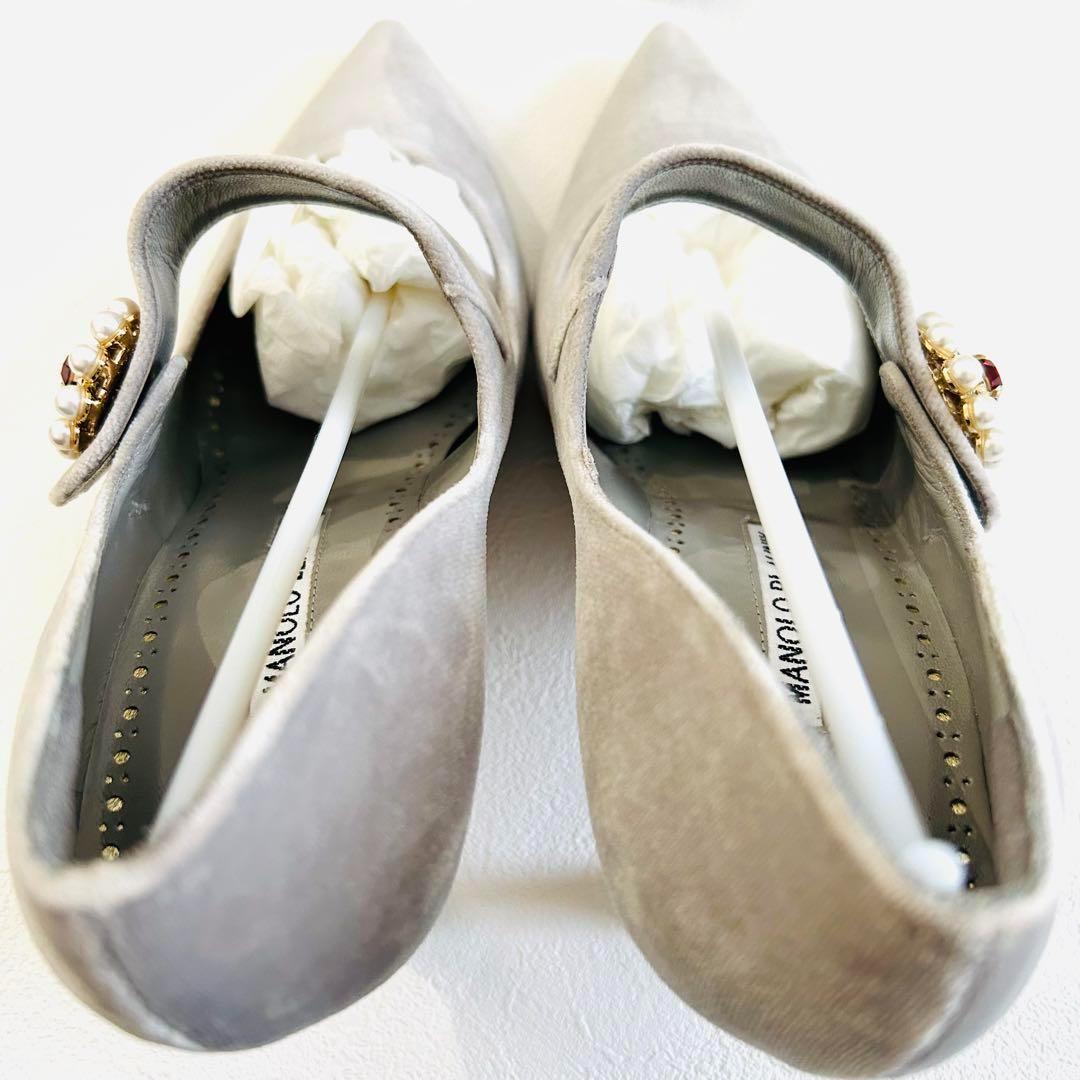 ゆ*ん様 定価15万円【未使用】マノロブラニク　25.5cm ビジュー　ストラッ