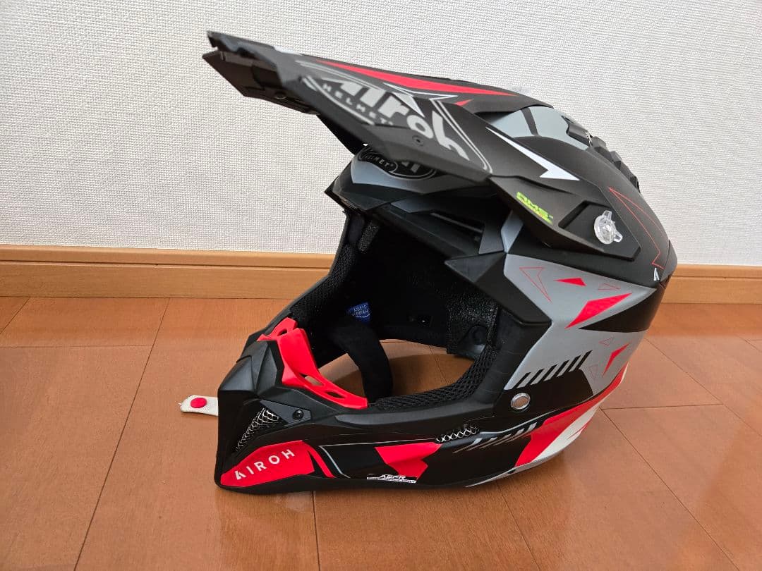 Airoh (アイロー) Aviator 3 Spin カーボンヘルメット