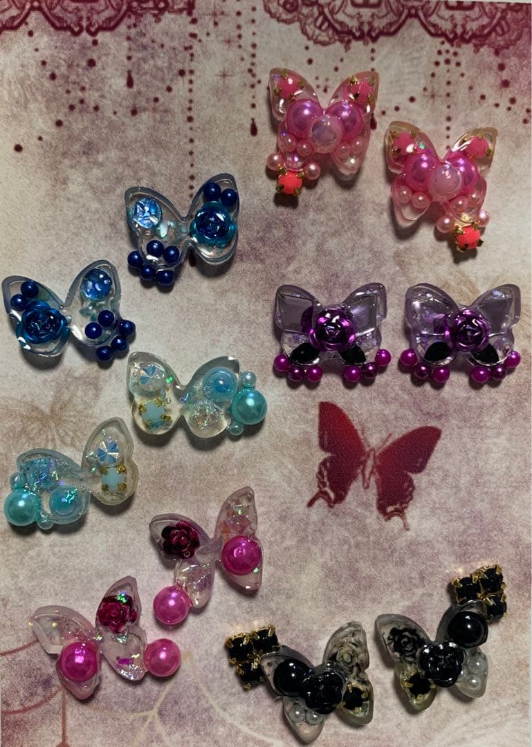 レジン蝶々　蝶々パーツ　モチーフパーツ　ネイルパーツ