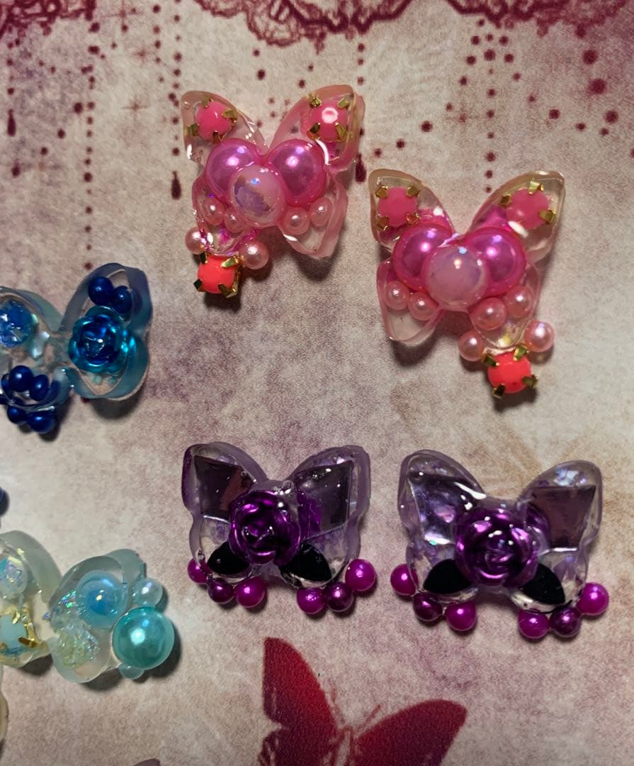 レジン蝶々　蝶々パーツ　モチーフパーツ　ネイルパーツ