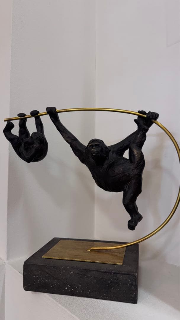 猿のブロンズ彫刻 モダン