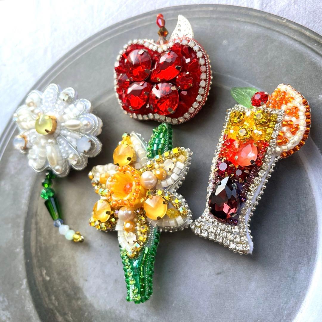 タケコブター カクテル ビーズ 刺繍 ブローチ ハンドメイドアクセサリー