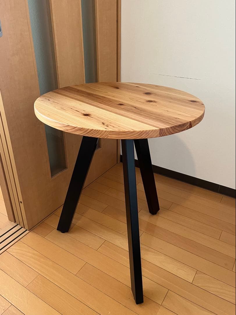 KANDEMENO THE CAFE TABLEラウンド 60cm 杉無垢