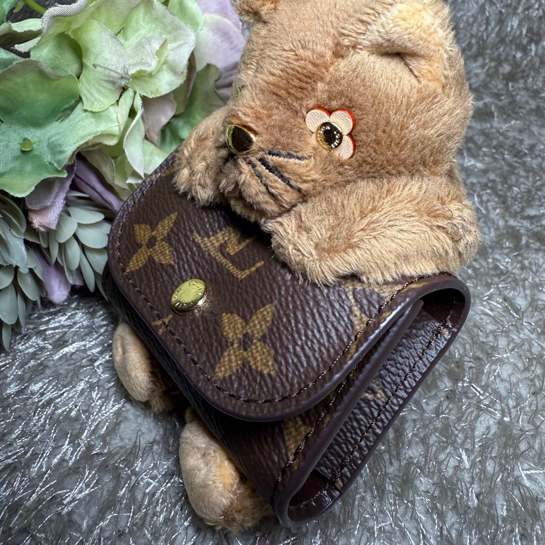 バッグチャーム・LV キュート モノグ ラム M01561