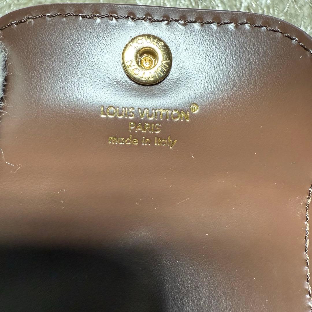 バッグチャーム・LV キュート モノグ ラム M01561