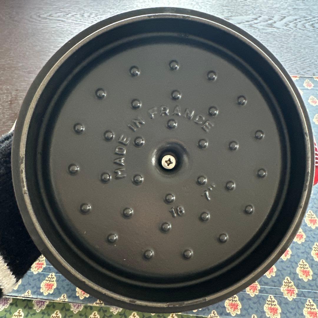 今日までメルカリ市価格STAUB 両手鍋18