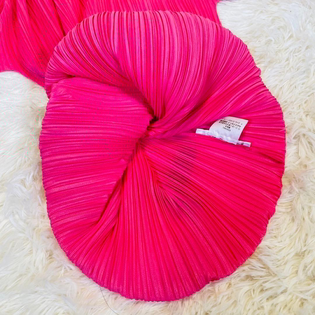 ★希少品 イッセイミヤケ PLEATS PLEASE 半袖 フリーサイズ ピンク