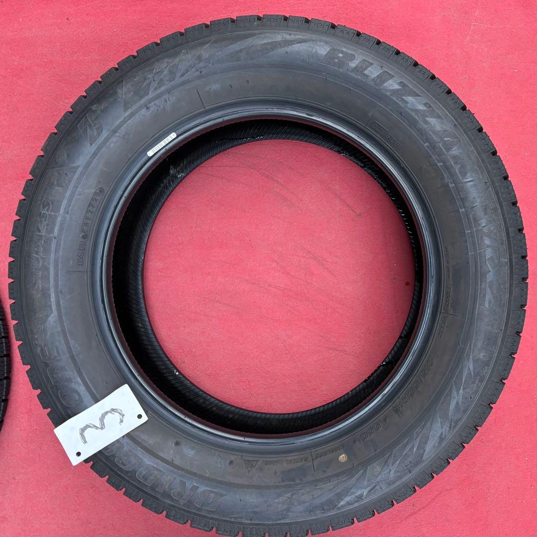 年製2022年バリ山国産Bridgestoneスタッドレスタイヤ4本のみ販売