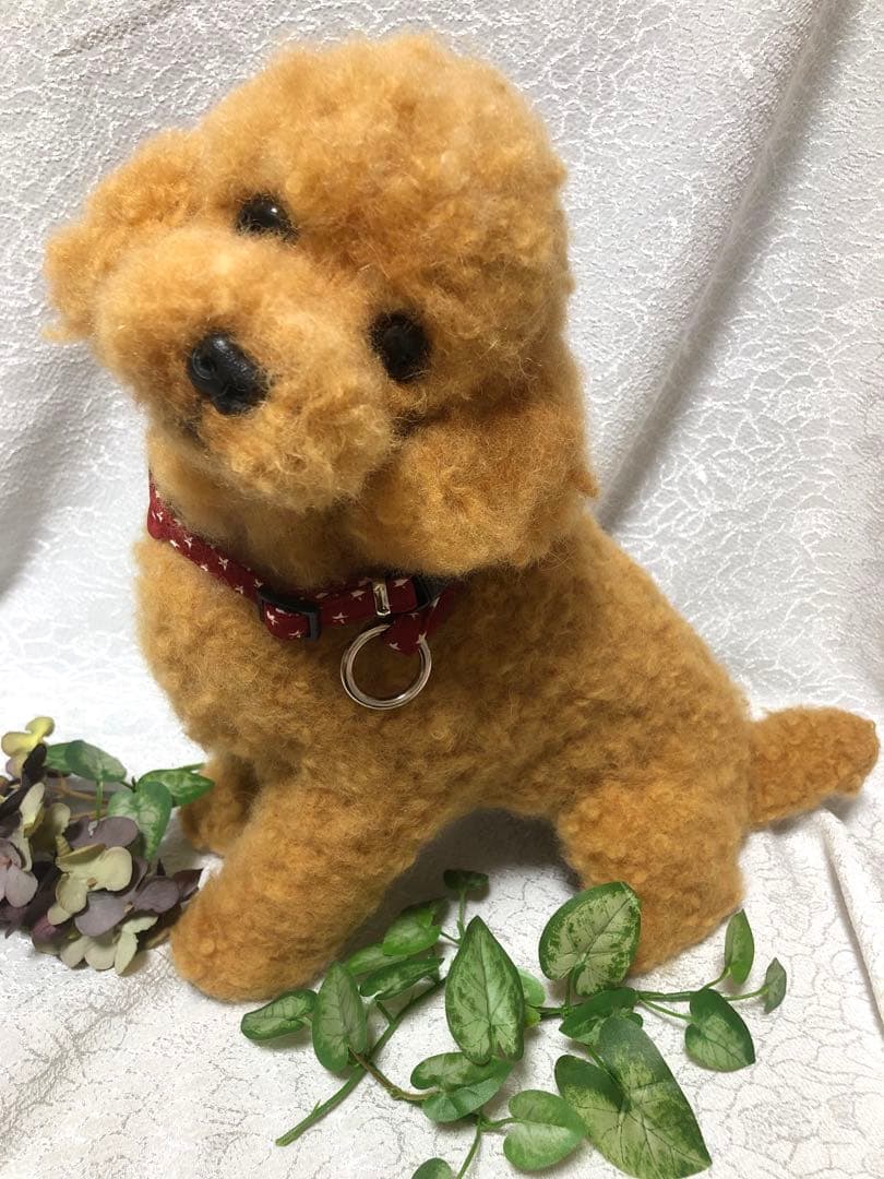 羊毛フェルト　お座り大きめのトイプードル　ハンドメイド