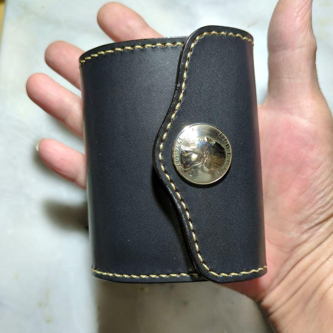 姫路ヌメ革 U型ミニ財布 ハンドメイド 2つ折り財布 小さい財布 コンチョ 黒