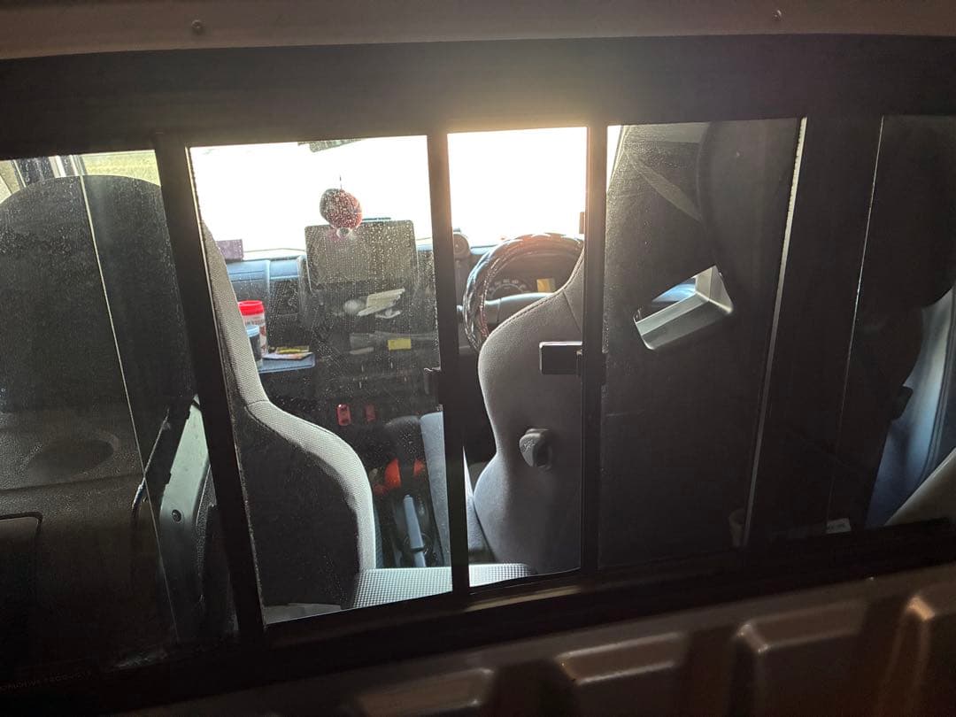 ハイゼットジャンボ　前期　リアガラスが開閉する