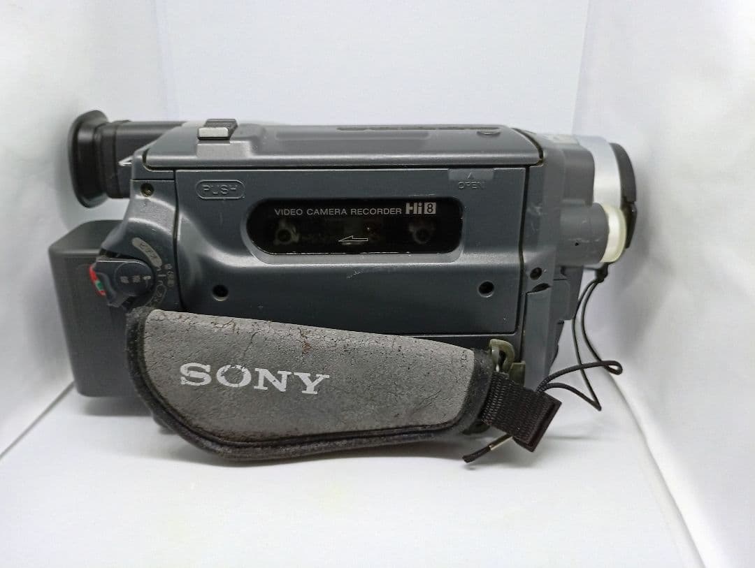 ナ*ベ様 動作良好品　SONY Hi8ビデオカメラ　Handycam CCD-T