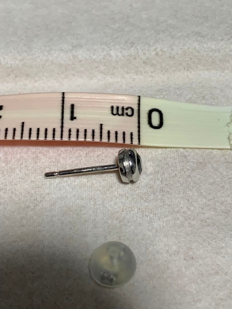 FLUI ブラックダイヤモンド ピアス(片耳用) プラチナ