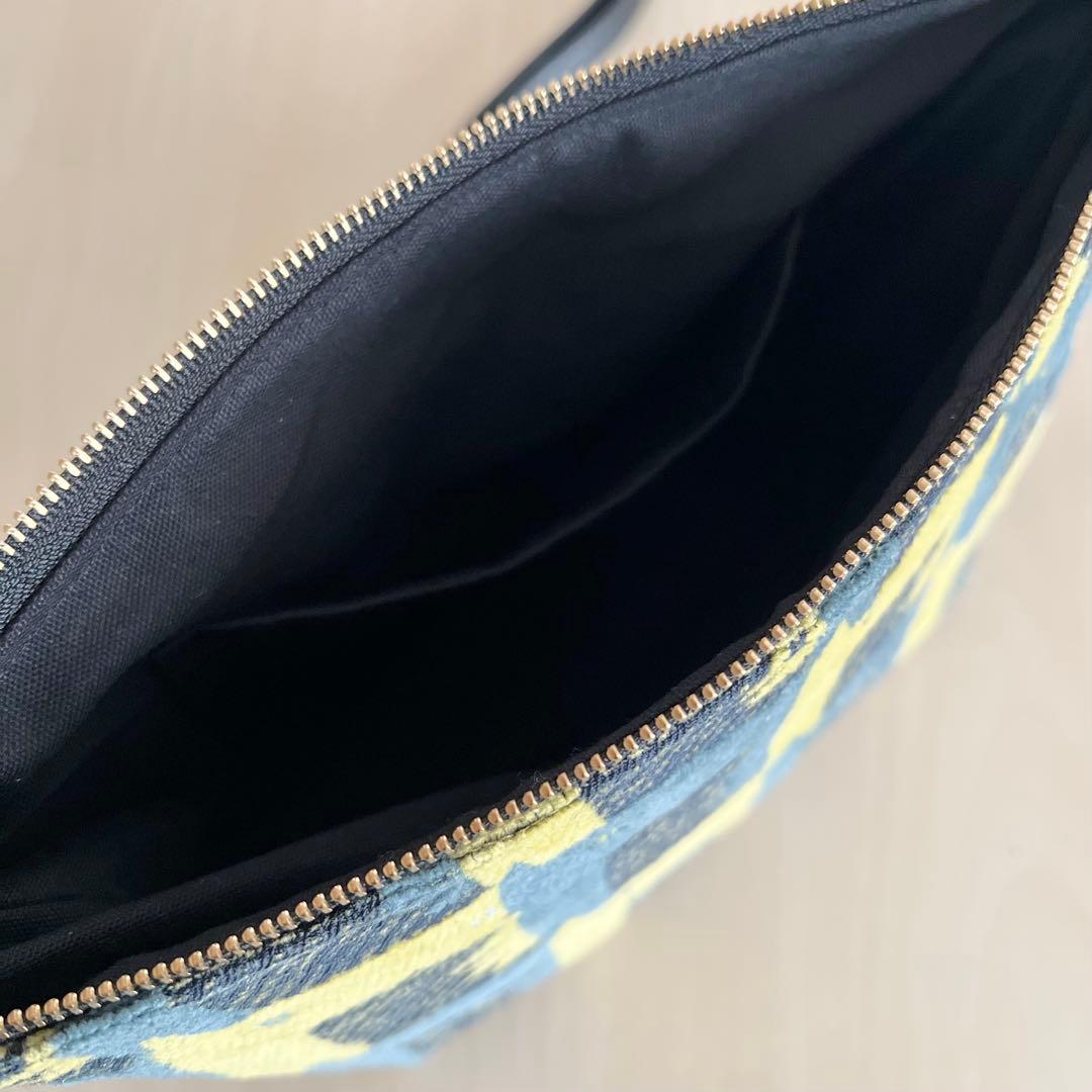 ミナペルホネン thoroughbredショルダーバッグMB512-093