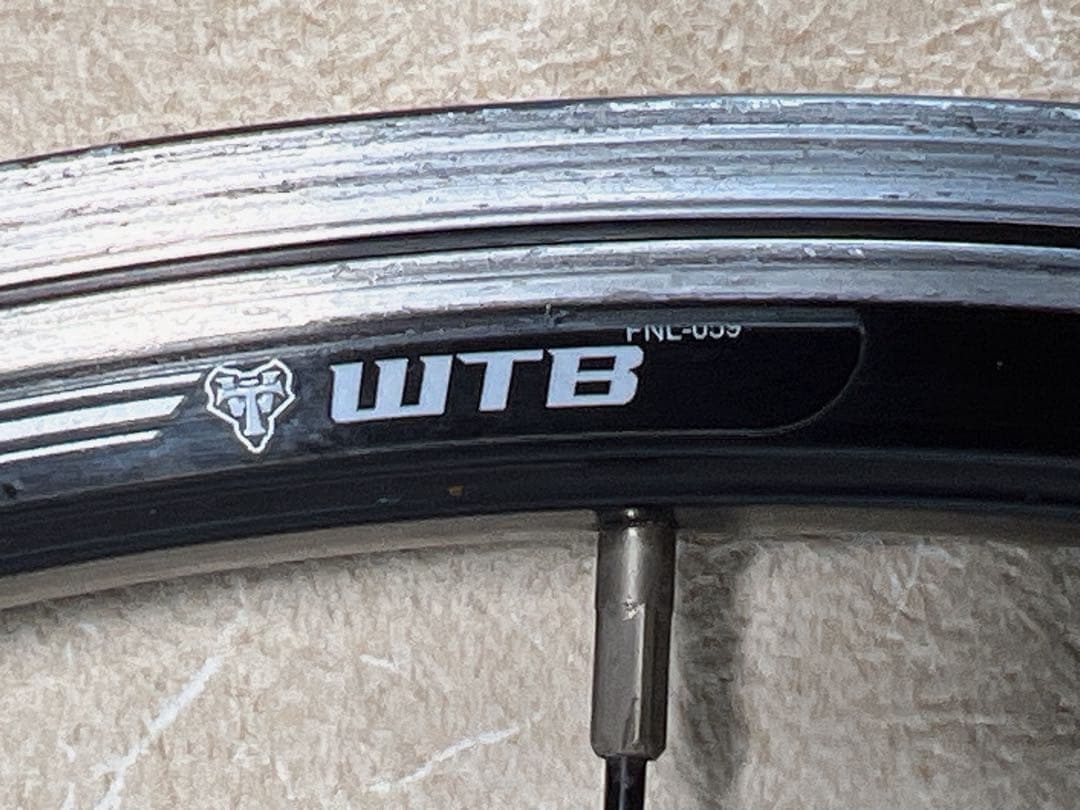 DAHONダホン WTB ETRTO 406X15C 前面と背面 ホイール