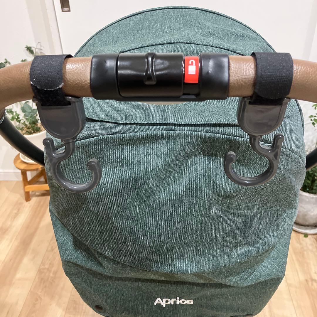 【美品】アップリカ ベビーカー ラクーナクッションAD 限定品 グリーン