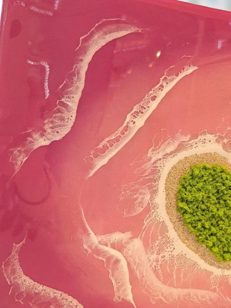 ①F4パネル　ピンク　グリーン ハート　砂浜　レジンアート