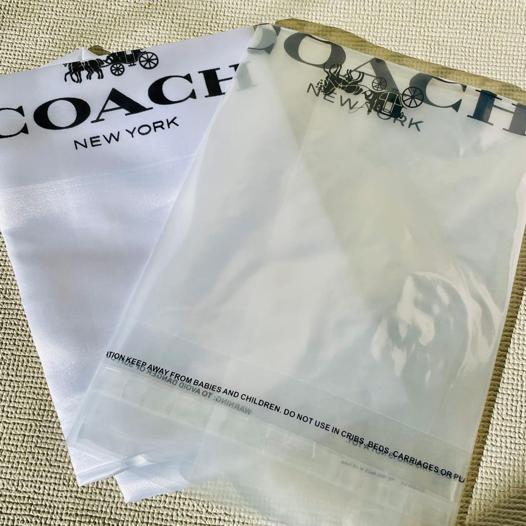 タグ違い　新品　Coachエース トート 26・ホースプリント CR680