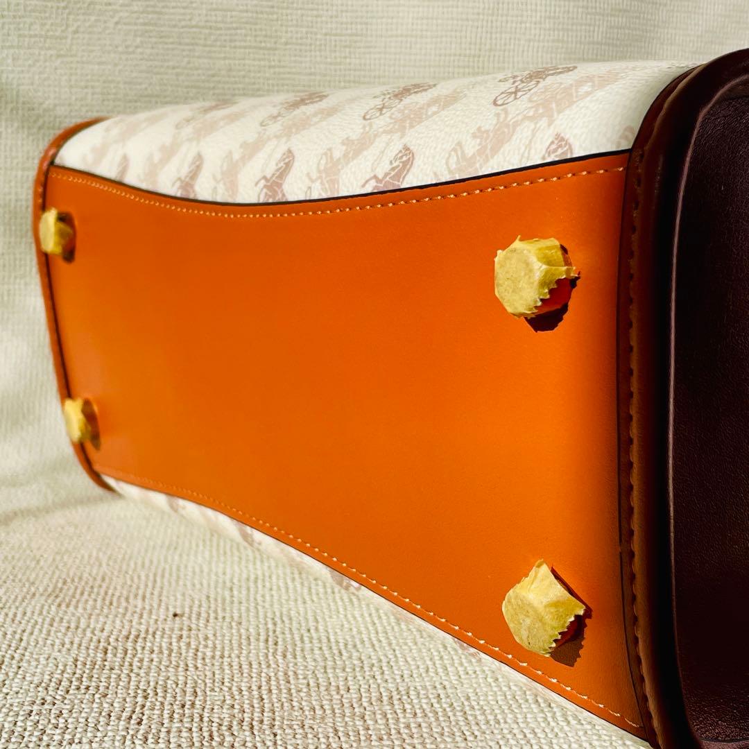 タグ違い　新品　Coachエース トート 26・ホースプリント CR680