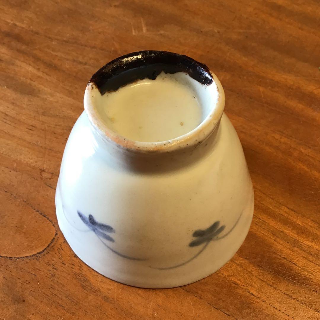 926 初期伊万里（しょきいまり）骨董　草花紋様　猪口ぐい呑　1客（箱付）