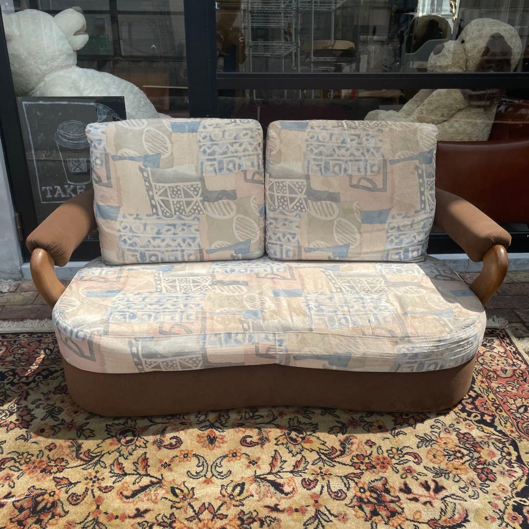 ラブソファ　ソファ2人用　総柄　おそらくチターノ