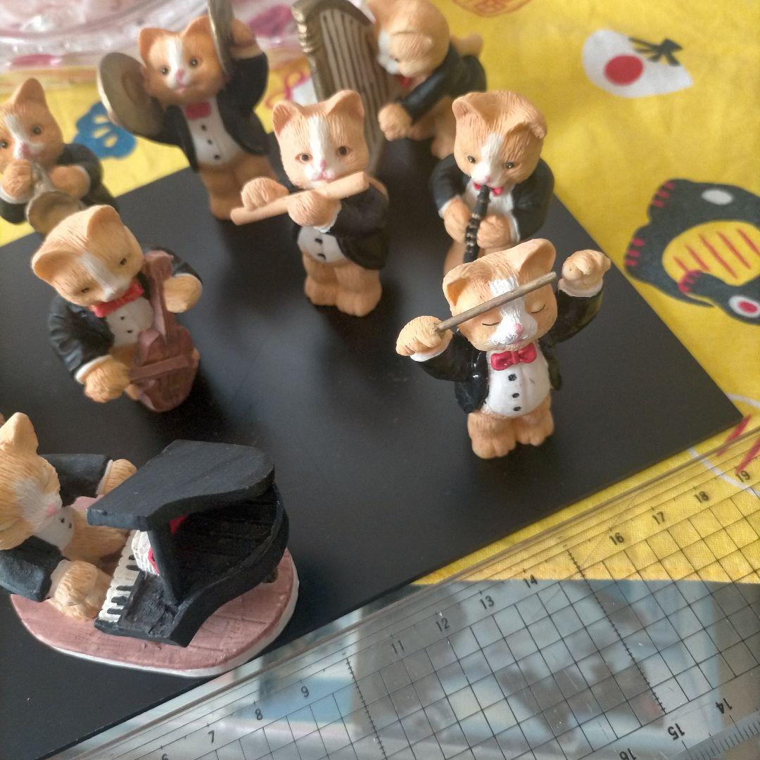 ♥猫ちゃんのオーケストラ　コンプリートセット（猫10匹と台座付き）新品未使用‼️