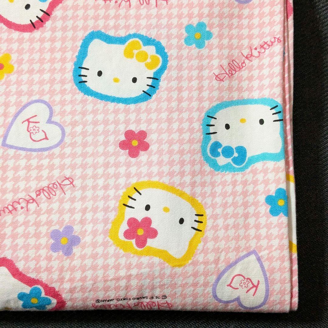 ハローキティ　カーテン　カオハナ
