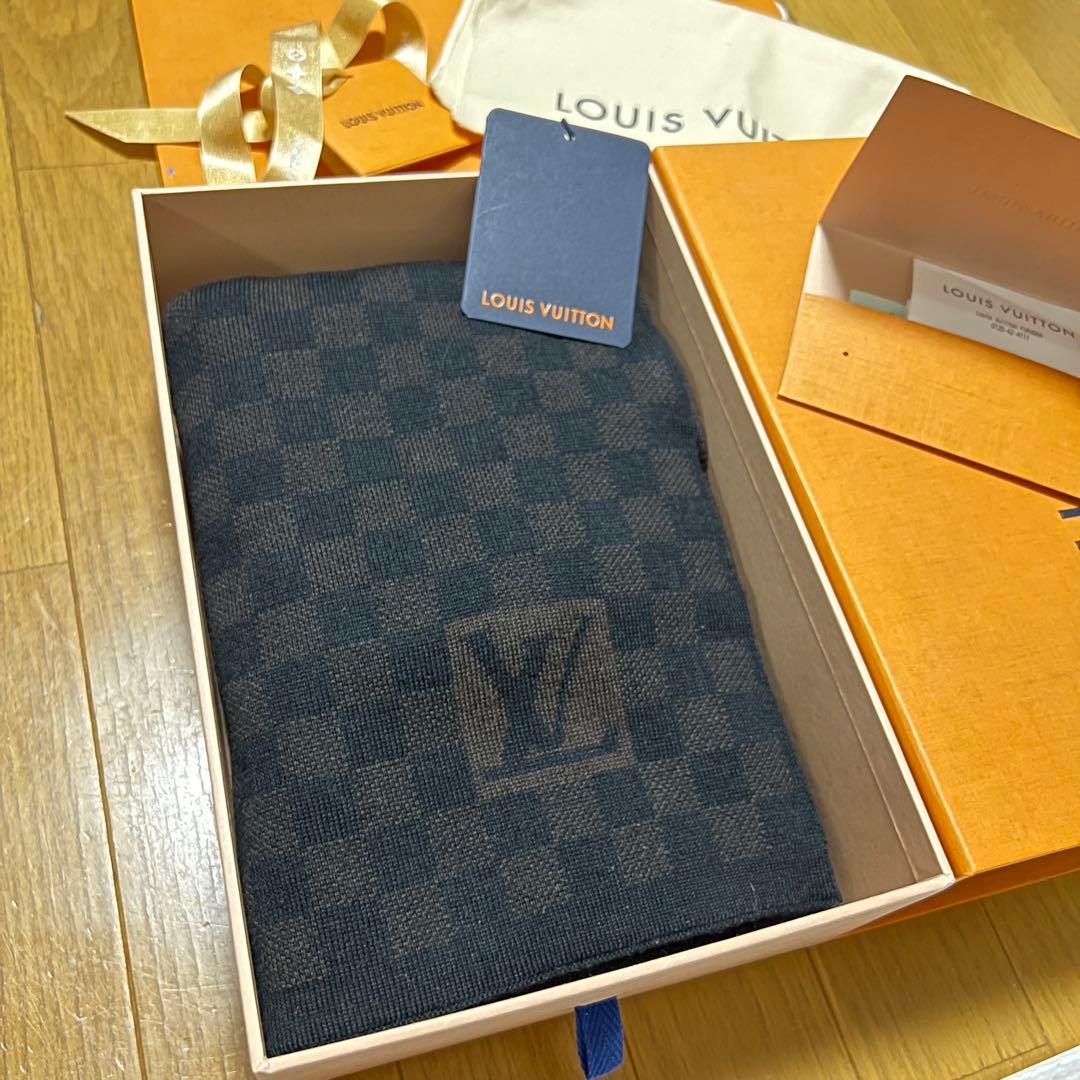 新品箱紙袋付❗️LVロゴマフラー✨ヴィトンマフラー❗️ヴィトン　マフラー　メンズ