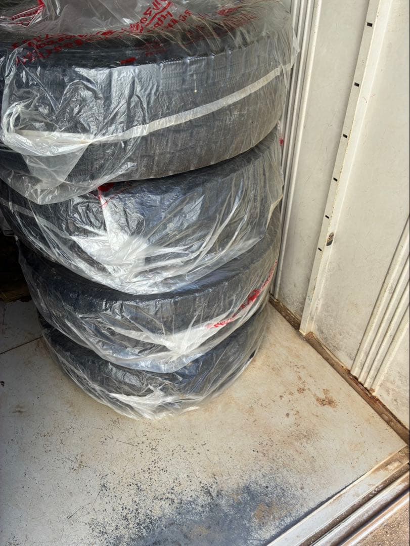 スタッドレスタイヤ ダンロップ 205-65-R16