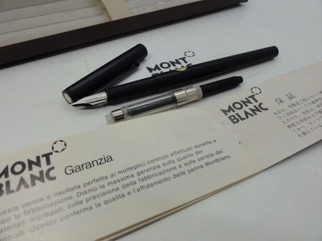 Mont Blanc ブラック 万年筆 インクカートリッジ付き