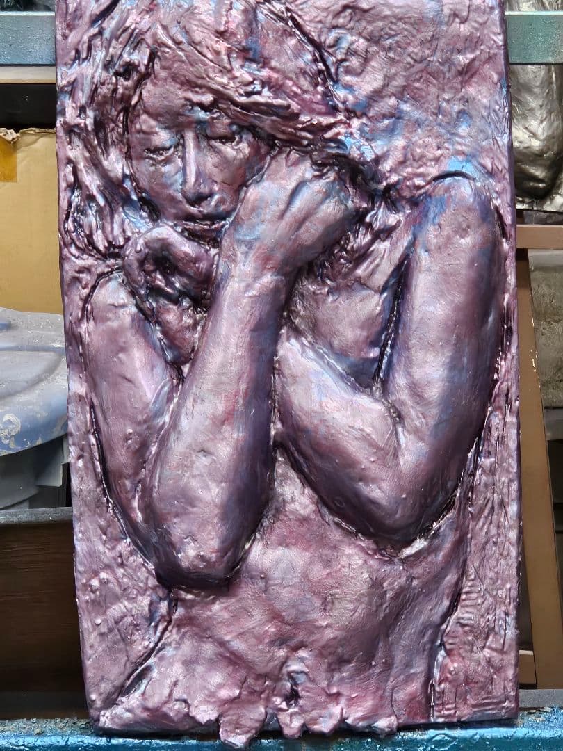 彫刻レリーフ私を束ねないで