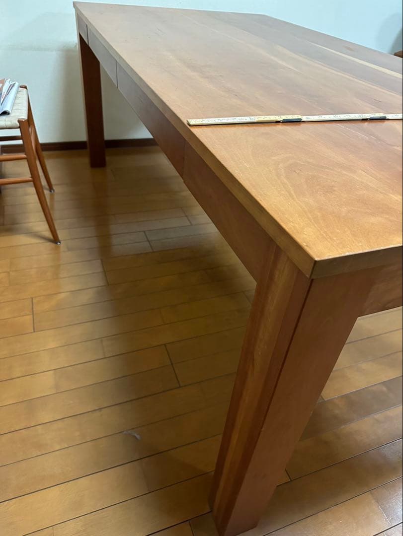 【値下げ】木製ダイニングテーブル