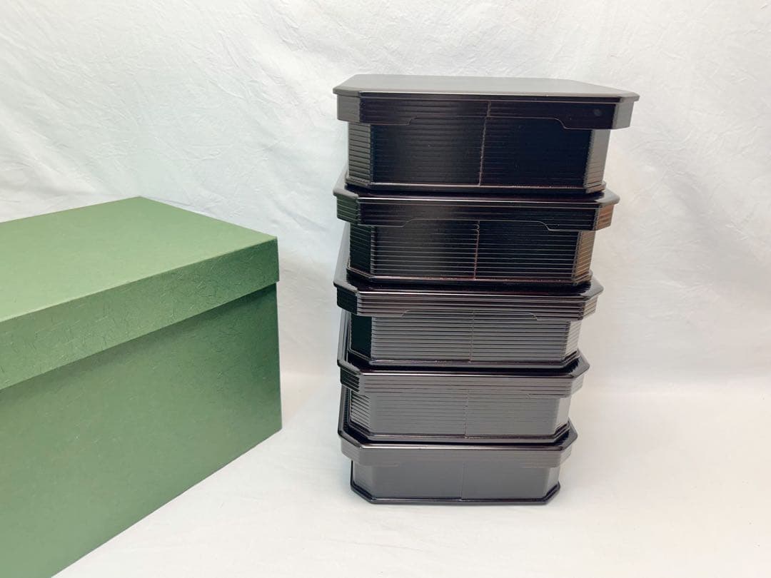 未使用 懐石道具 木製 溜塗 大徳寺 弁当 縁高重箱 五客揃 カンナ目 元箱