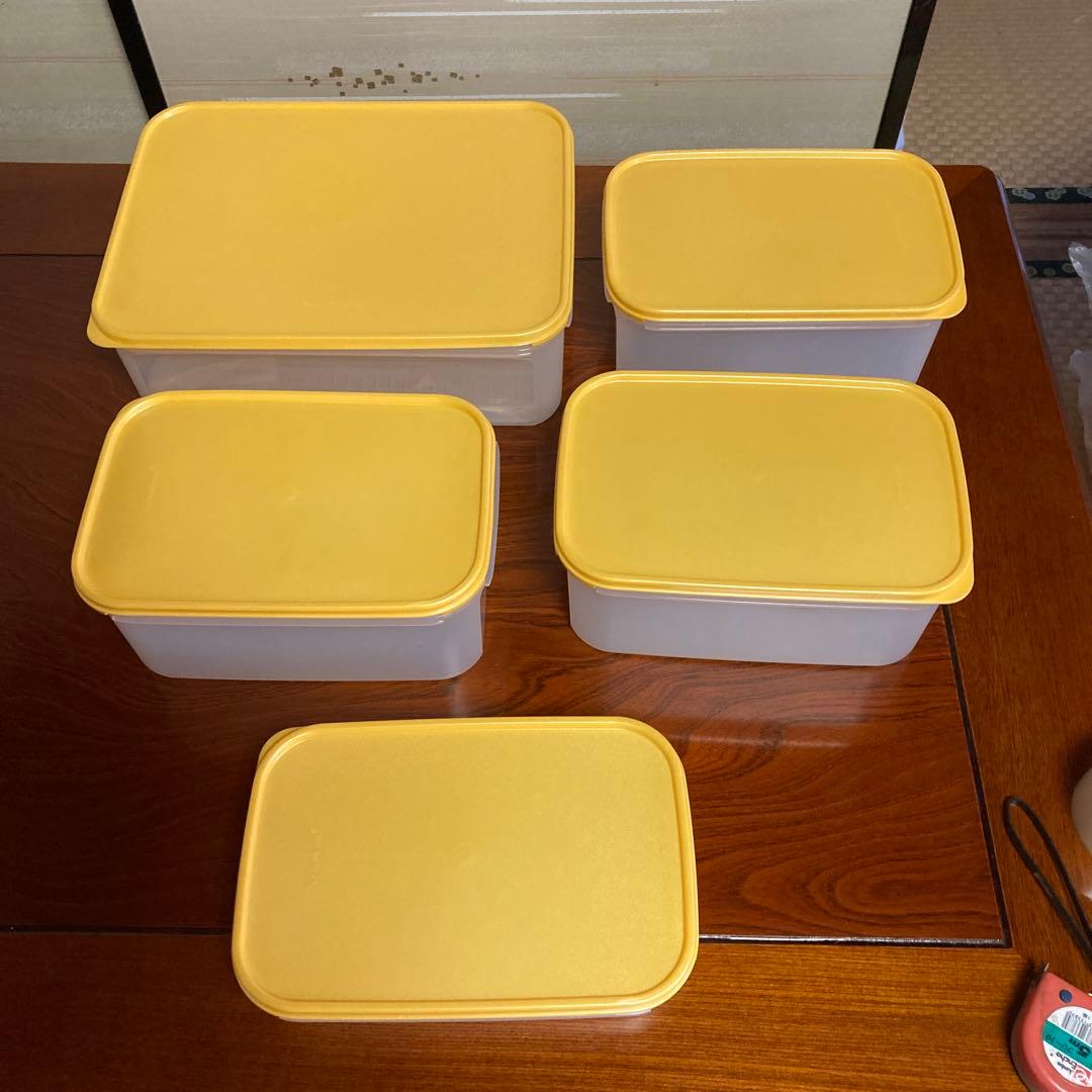 タッパウェアMMダブル1つとMMワイド3つとハーフワイド１つイエロー5点新品
