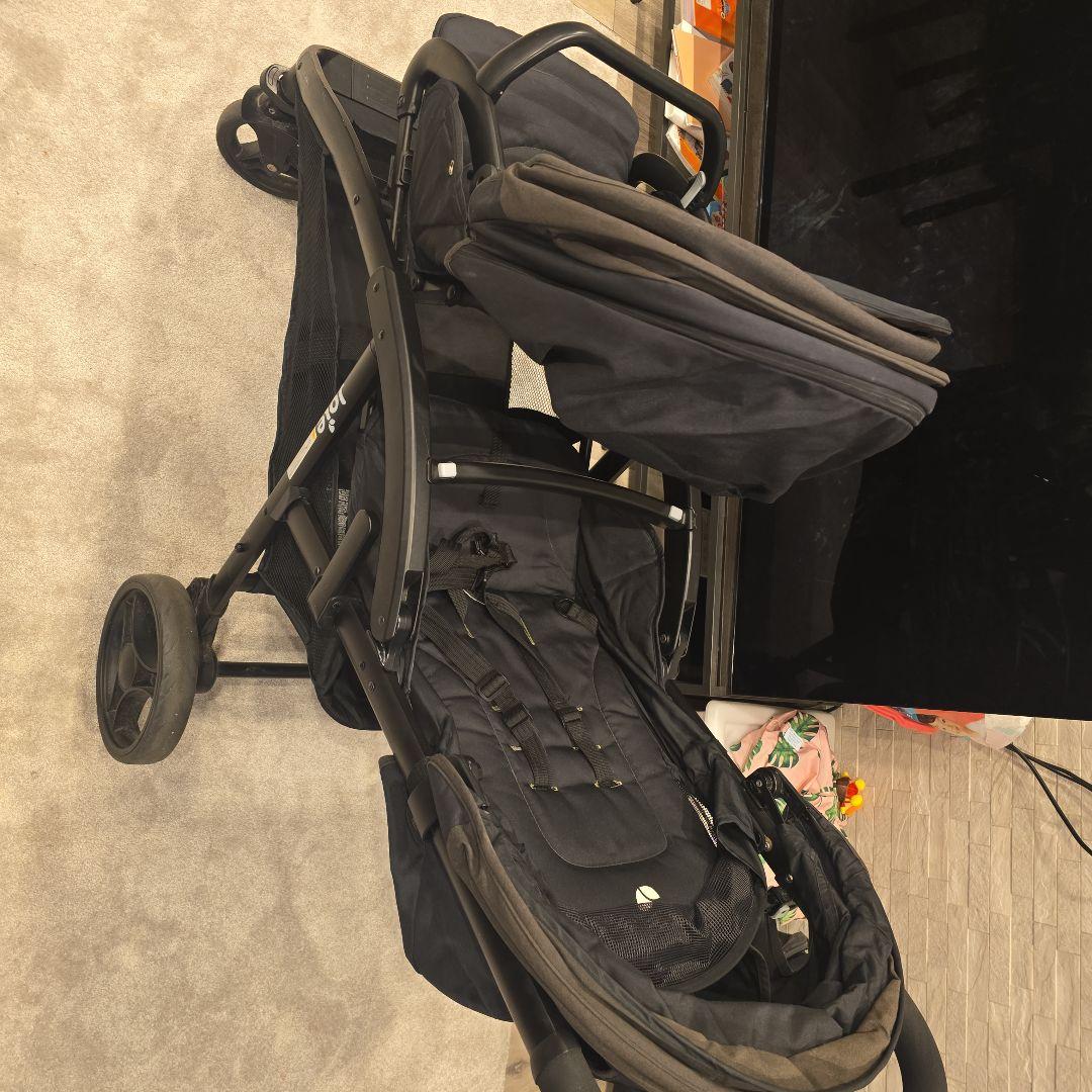 Joie（ジョイー）の2人乗りベビーカー