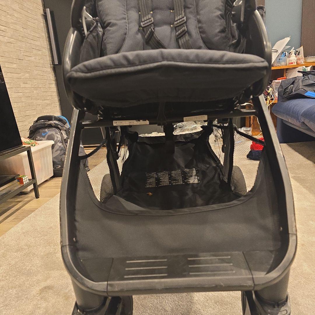 Joie（ジョイー）の2人乗りベビーカー