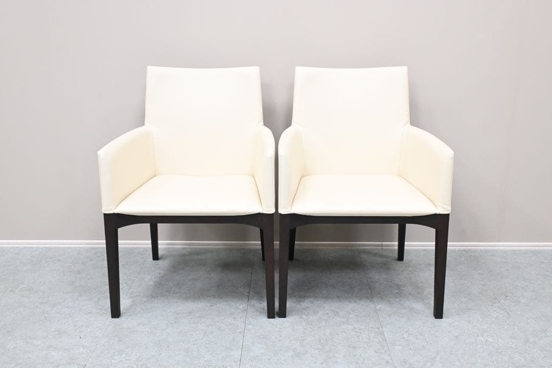 【展示極美品】 cassina カッシーナ LINE アームチェア 2脚セット