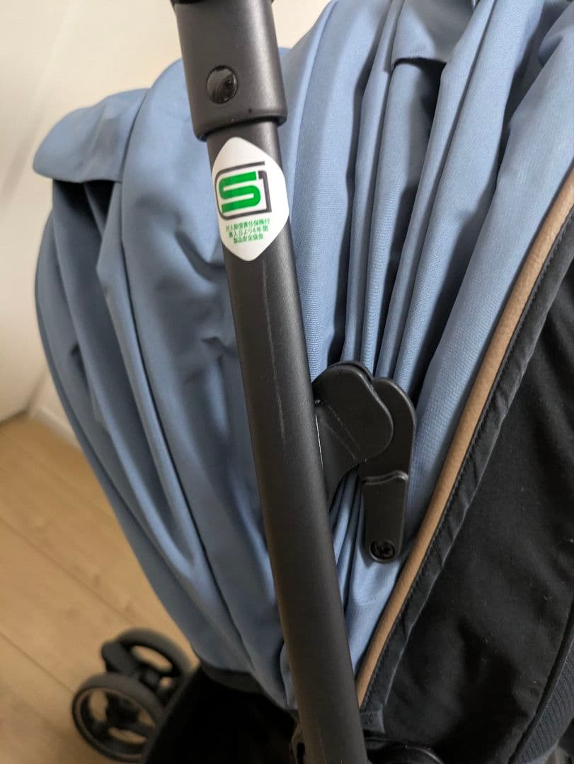 アップリカ　ラクーナクッションフリープラス　ベビーカー