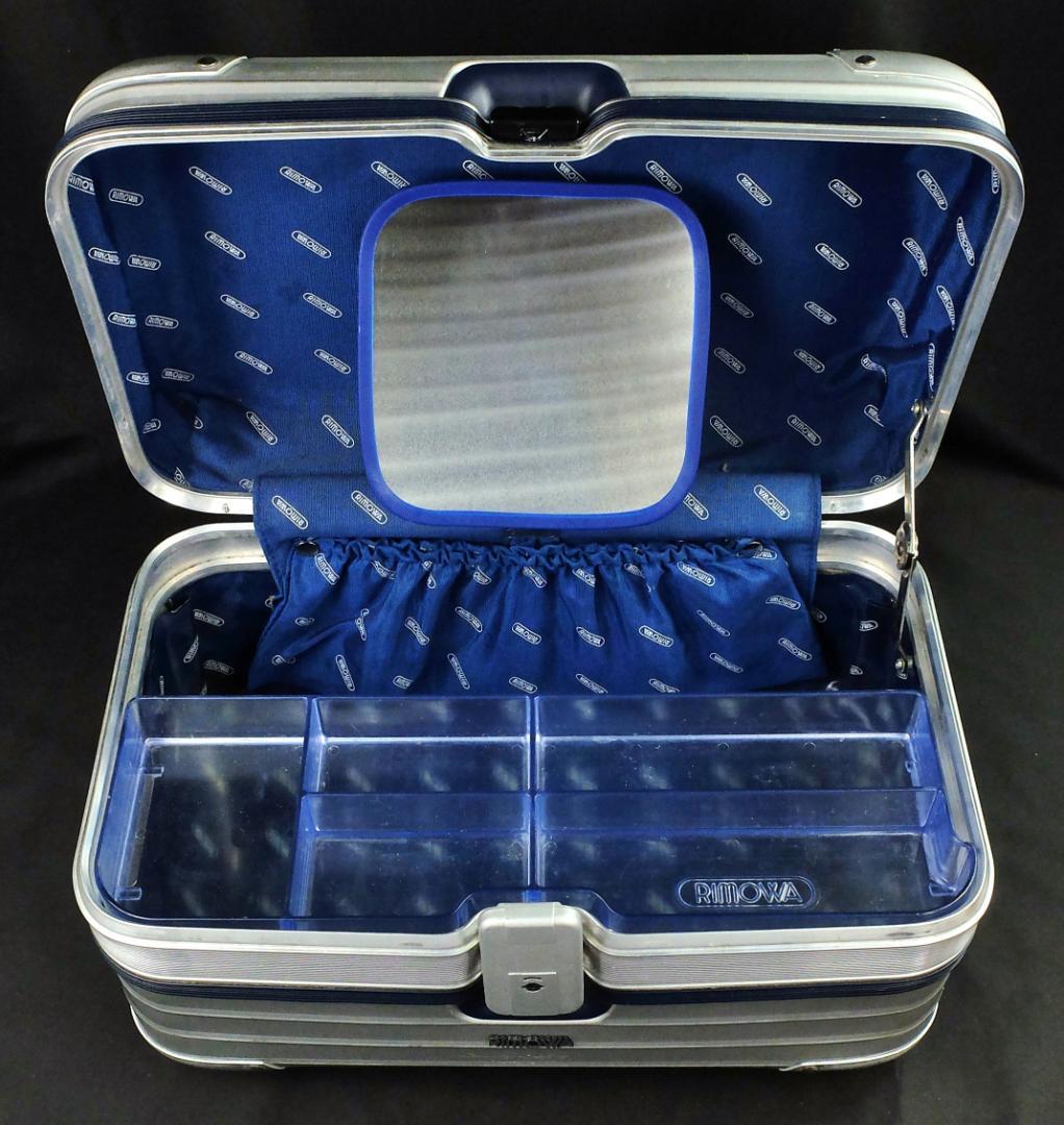 リモワ 924.38『シルバーインテグラル』ビューティーケース19L 鍵付