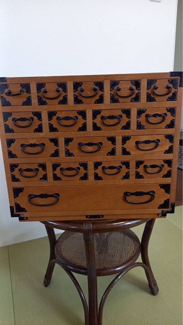 値下げ 隠し扉付き物入れ