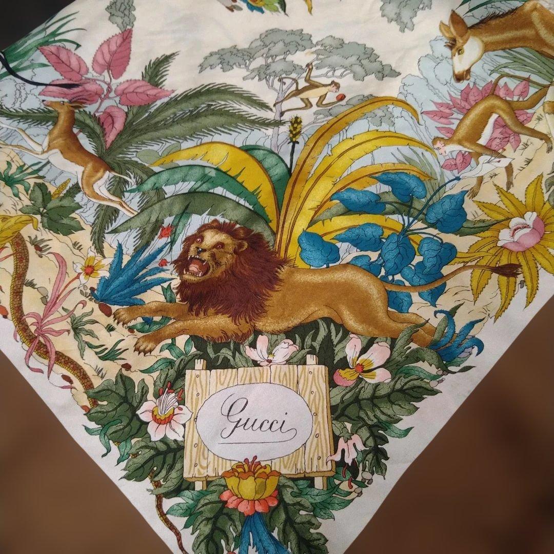 ヴィンテージ　オールドグッチ　スカーフ シルク　ヴィットリオ アッコルネロ