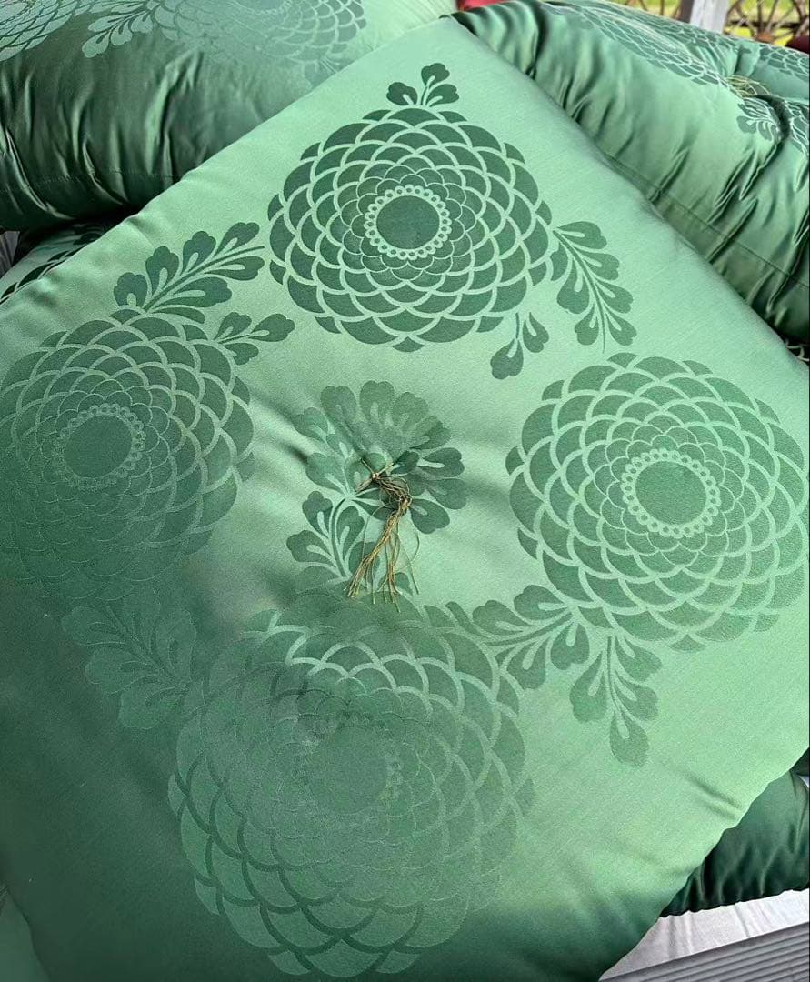 緑色 花柄 座布団20枚で引き取り限定