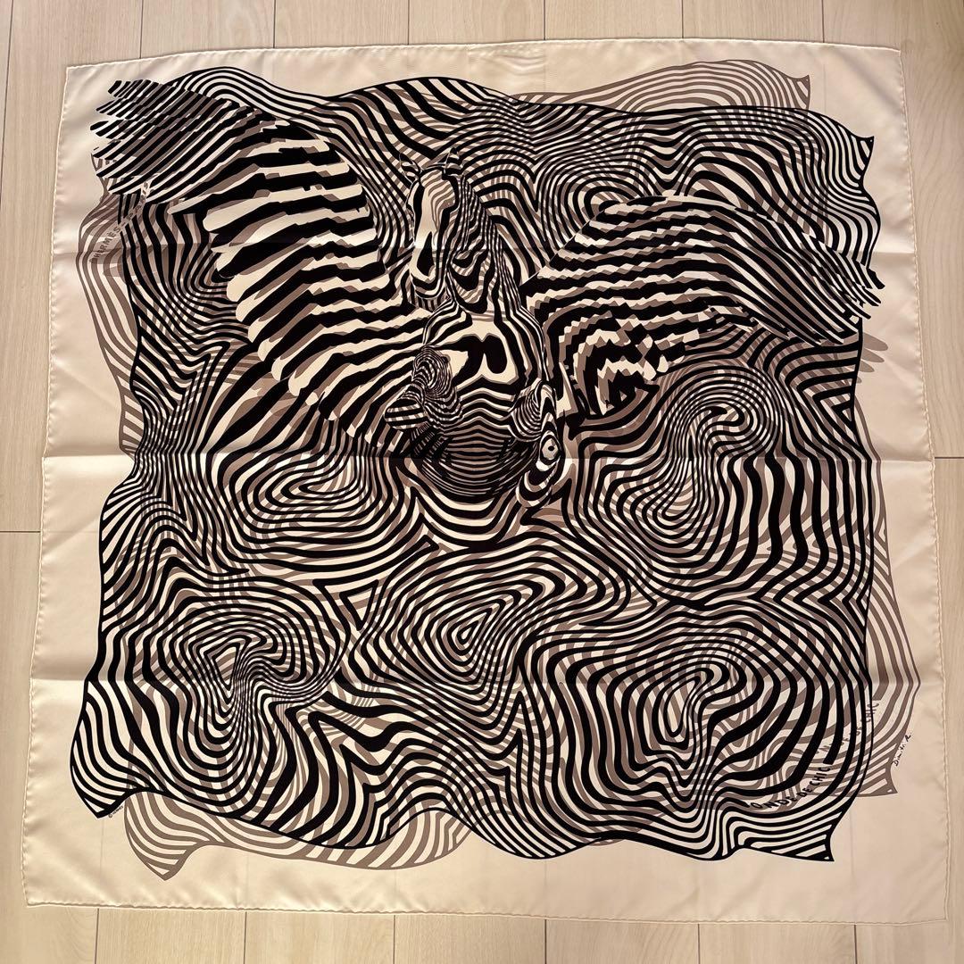 HERMES エルメスカレ90 スカーフ　洗練の波