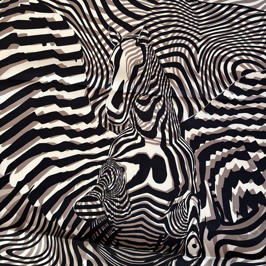 HERMES エルメスカレ90 スカーフ　洗練の波