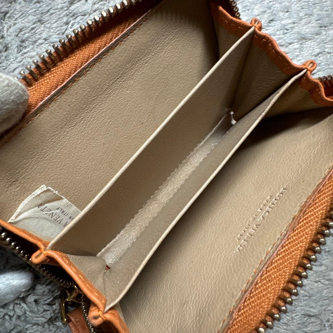 BOTTEGA VENETA ケース イントレチャート レザー