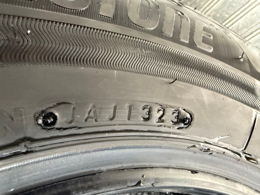 Ke-Uuブリヂストンスタッドレス195／65R15 91Q深溝