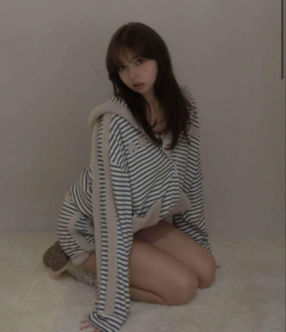 本日限定価格‼️ANDMARY Merry border zip tops