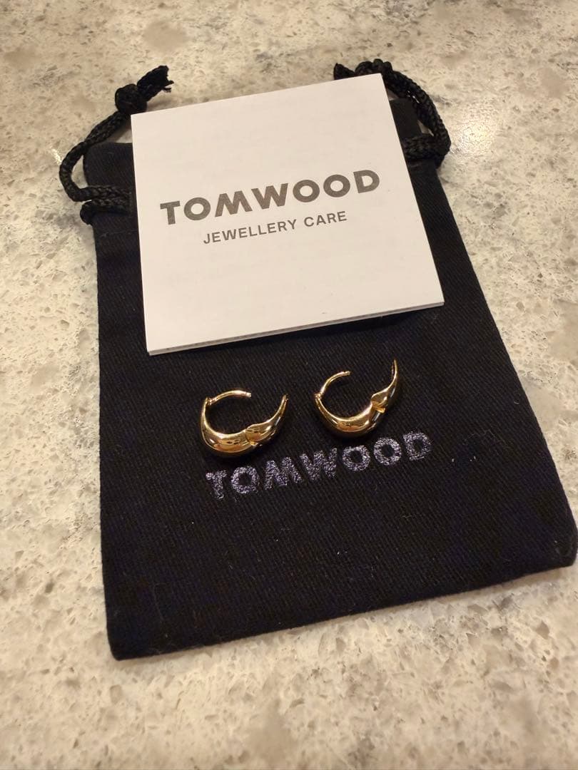 TOM WOOD ゴールド フープピアス Ice Huggies Gold