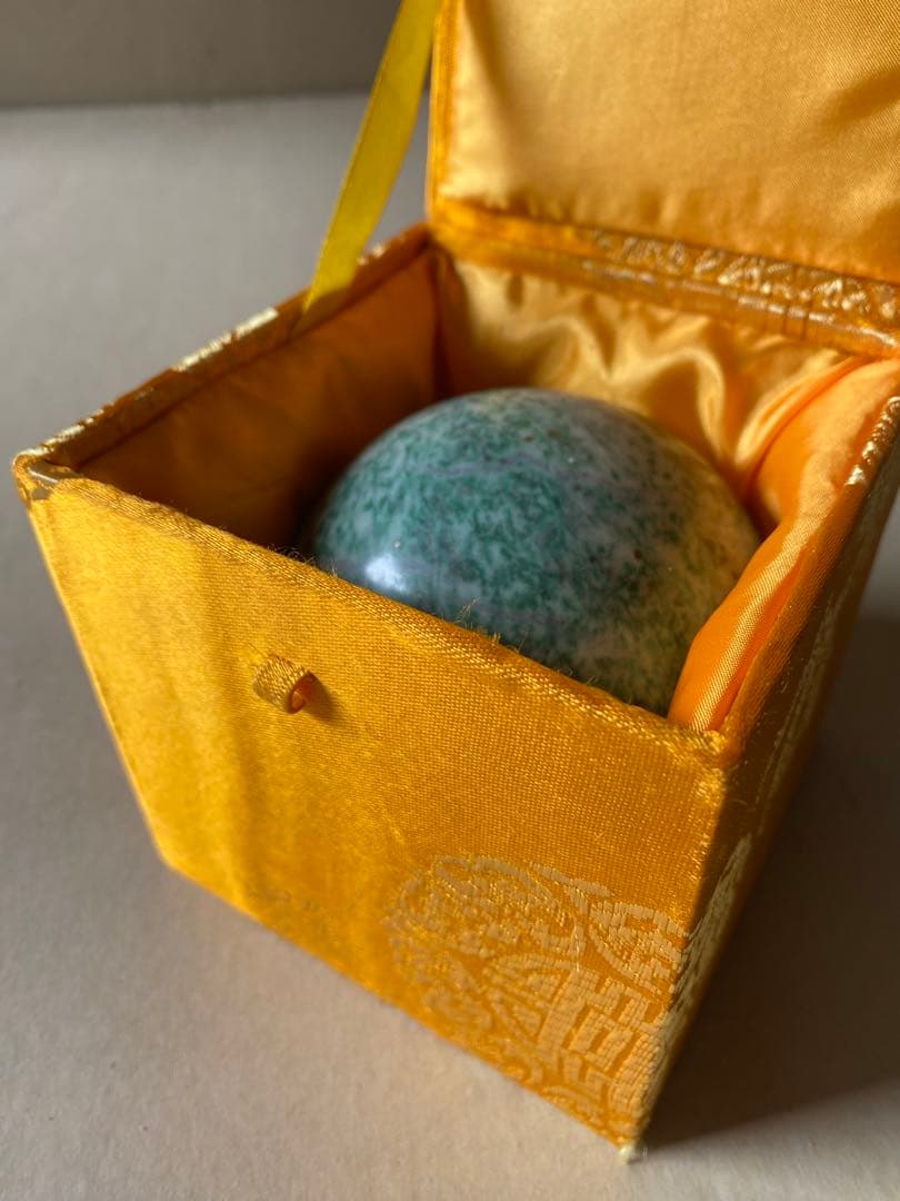 河南翡翠　丸玉　天然石